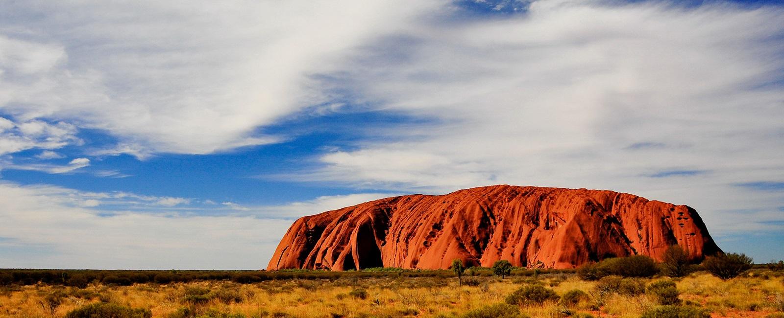 MAIN Uluru_shutterstock_168634214 blog.jpg